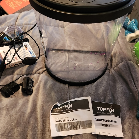 3.5 gallon Top Fin changing LED coloured lights tank and accessories - Picture 8 of 15